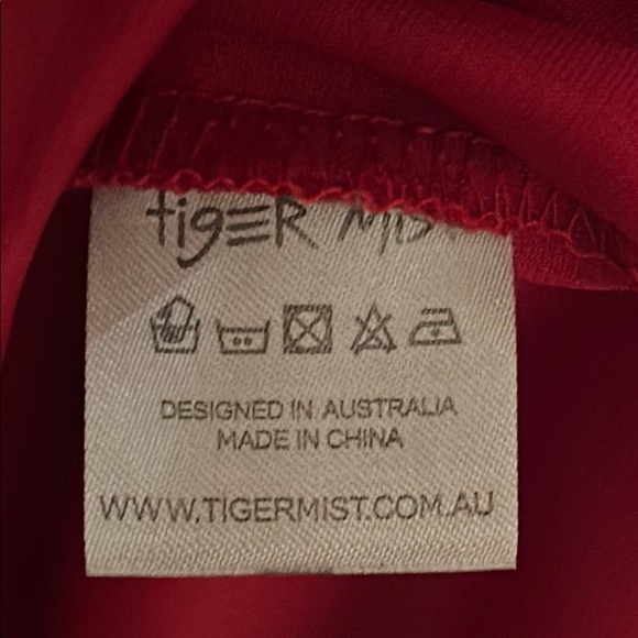 Tiger Mist Red Bodysuit Elegant Stretchy Design, size M - Picture 5 of 7